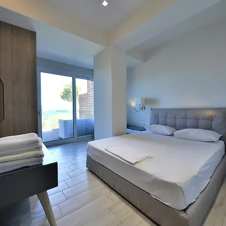 Kakanakos 로우트라 오라이아스 엘레니스