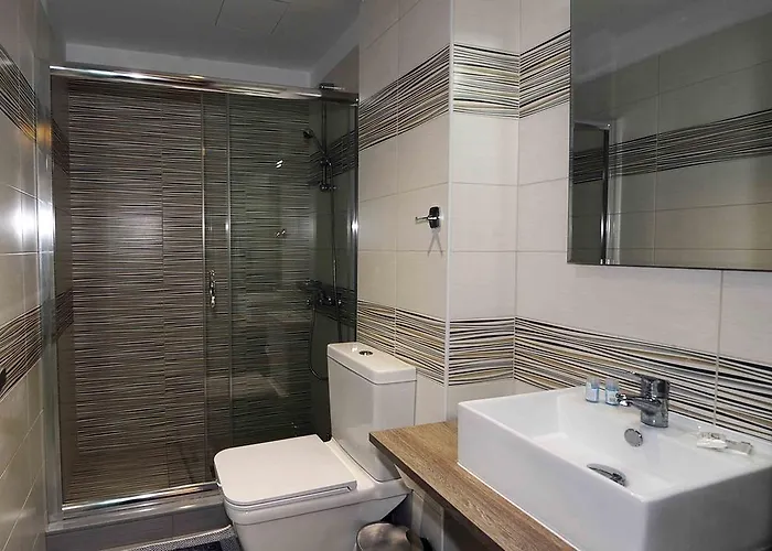 Kakanakos 호텔 로우트라 오라이아스 엘레니스